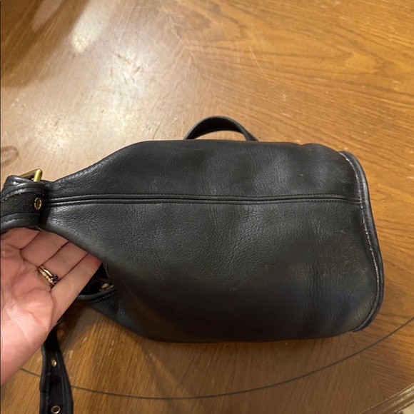 Vintage COACH 9953 Helen Berg's Legacy Black Leather Bucket Bag Brass Hardware - Picture 14 of 16